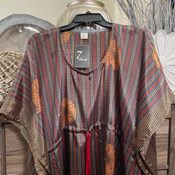 Caftan Blouse - Picture 2 of 16